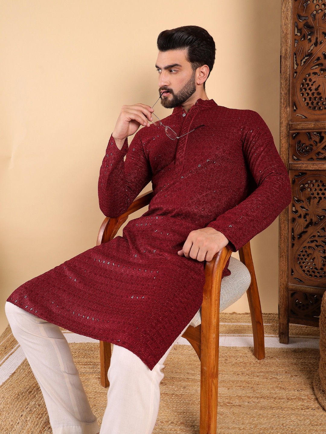 

House of Pataudi Floral Embroidered Mandarin Collar Sequinned Straight Kurta, Maroon