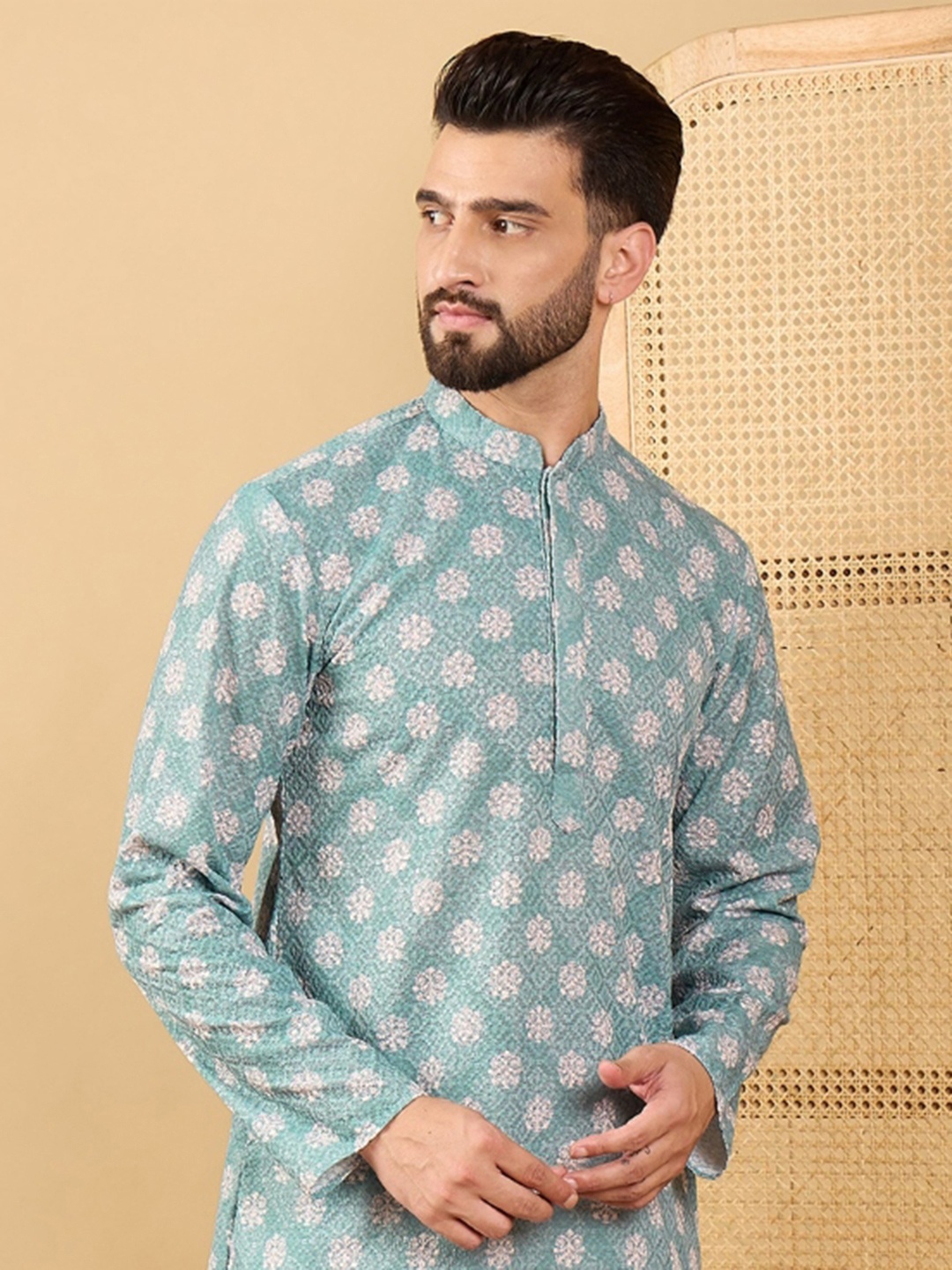 

House of Pataudi Floral Embroidered Mandarin Collar Thread Work Straight Kurta, Sea green