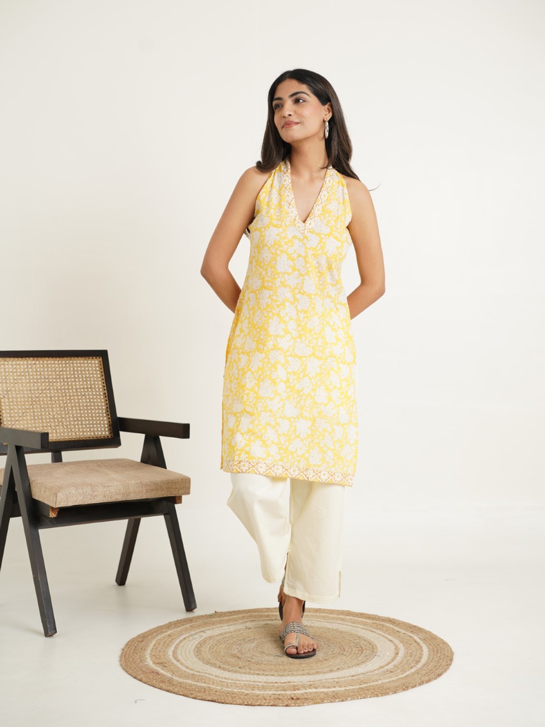 

GOODHAND Floral Printed Halter Neck Kurta, Yellow
