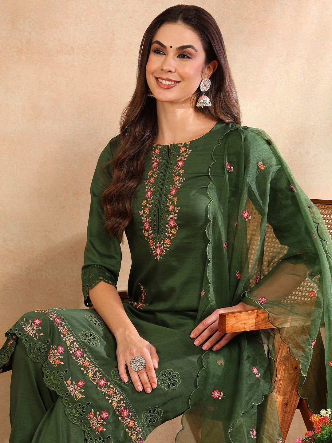 

House of Pataudi Embroidered Straight Kurta Set, Green
