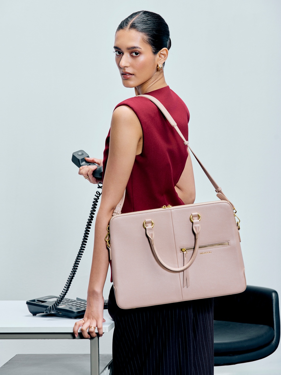

MIRAGGIO Noel Unisex Textured Laptop Bag with Adjustable & Detachable Strap, Pink