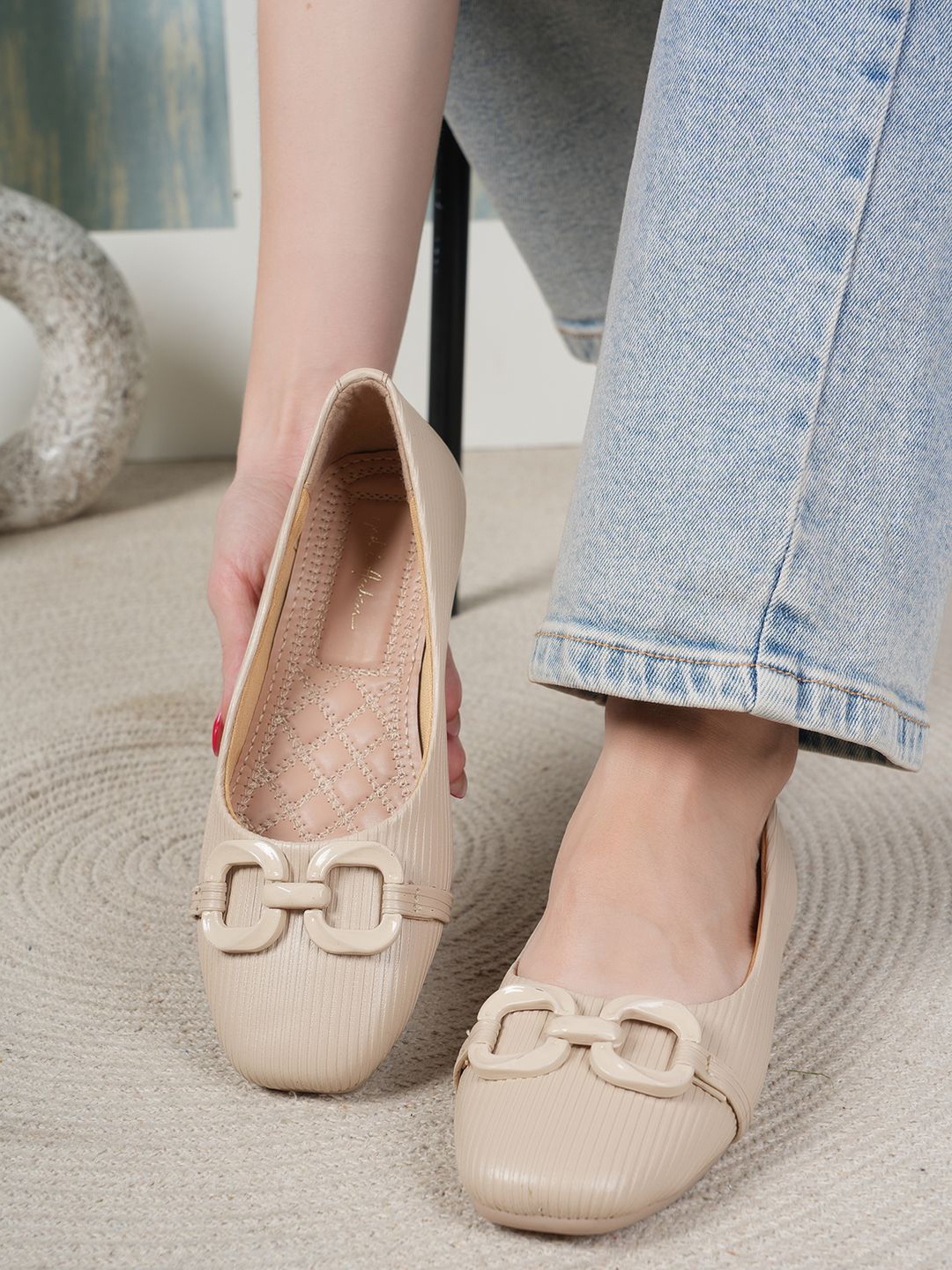 

Mast & Harbour Women Party Mojaris, Cream