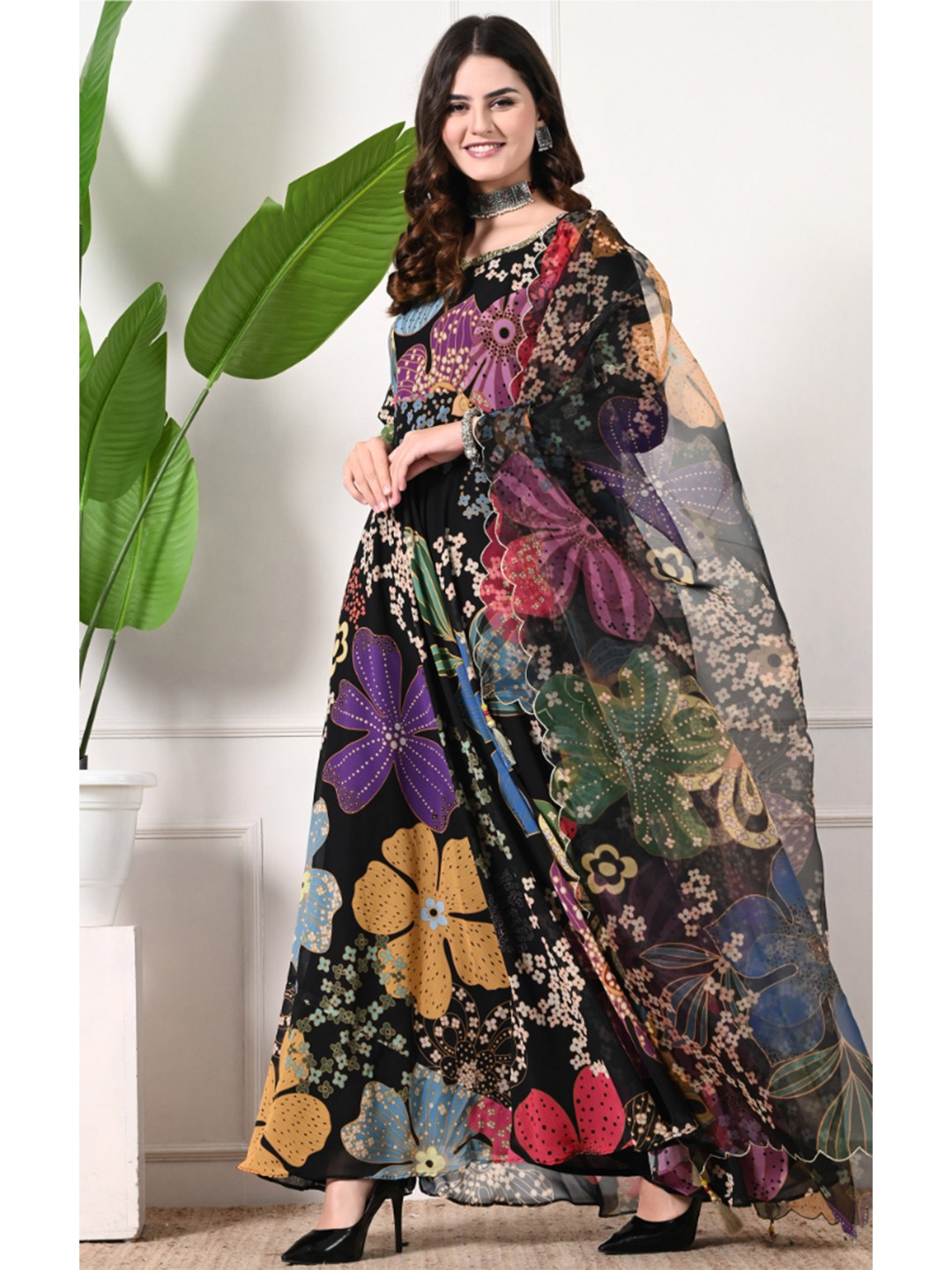 

LABEL KANUPRIYA Floral Printed Ethnic Dress Kurta With Dupatta, Black