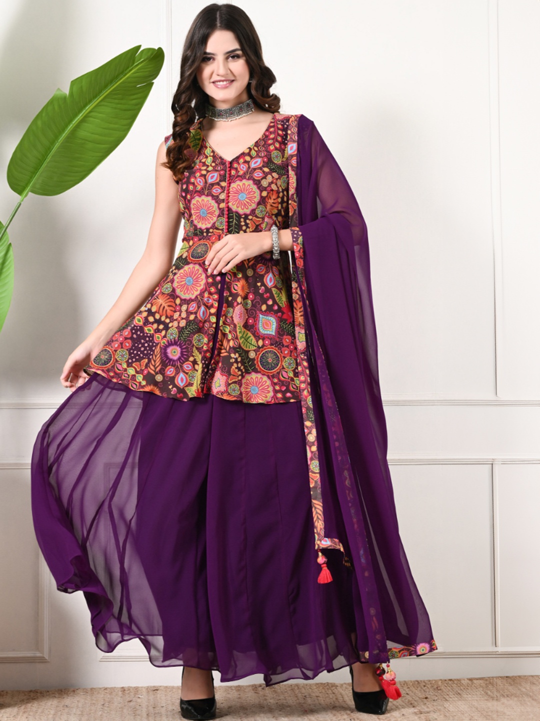 

LABEL KANUPRIYA Women Floral Printed Empire Kurti with Palazzos & With Dupatta, Purple