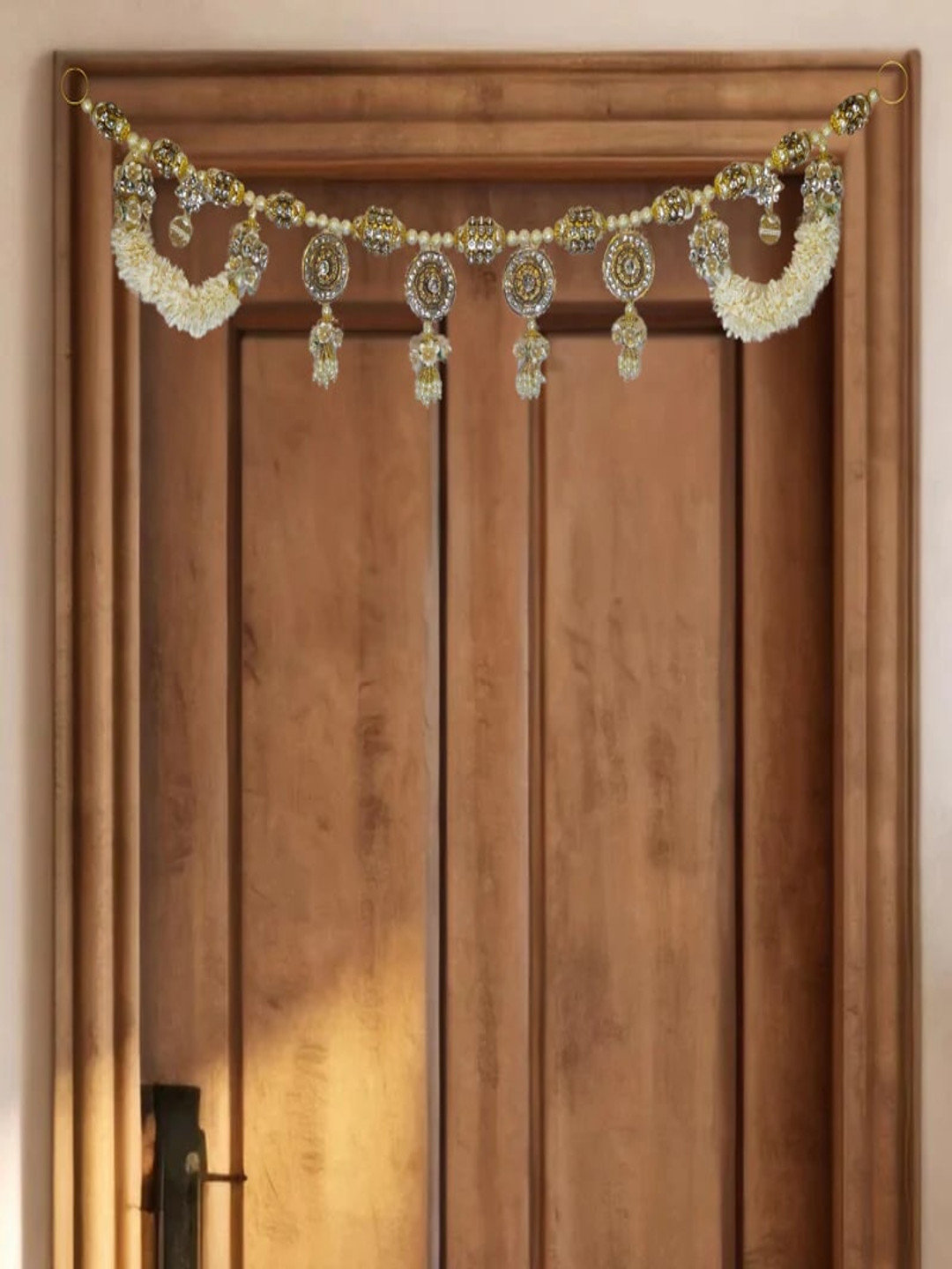 

THE HOME CO. White & Yellow Royal Pearl And Garland Toran