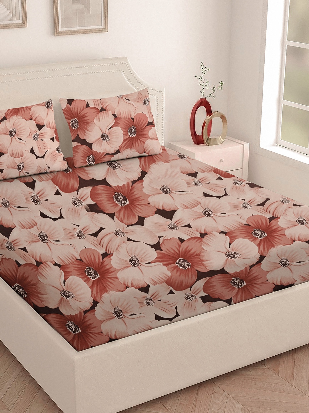 

Star Weaves Brown & Pink Floral 350 TC Queen Bedsheet with 2 Pillow Covers