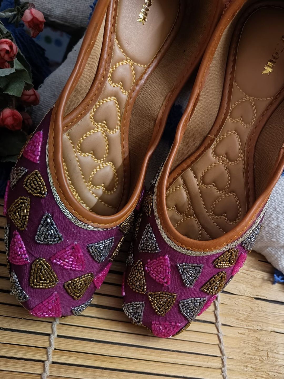 

Anouk Women Embellished Ethnic Mojaris with Embroidered Flats, Purple