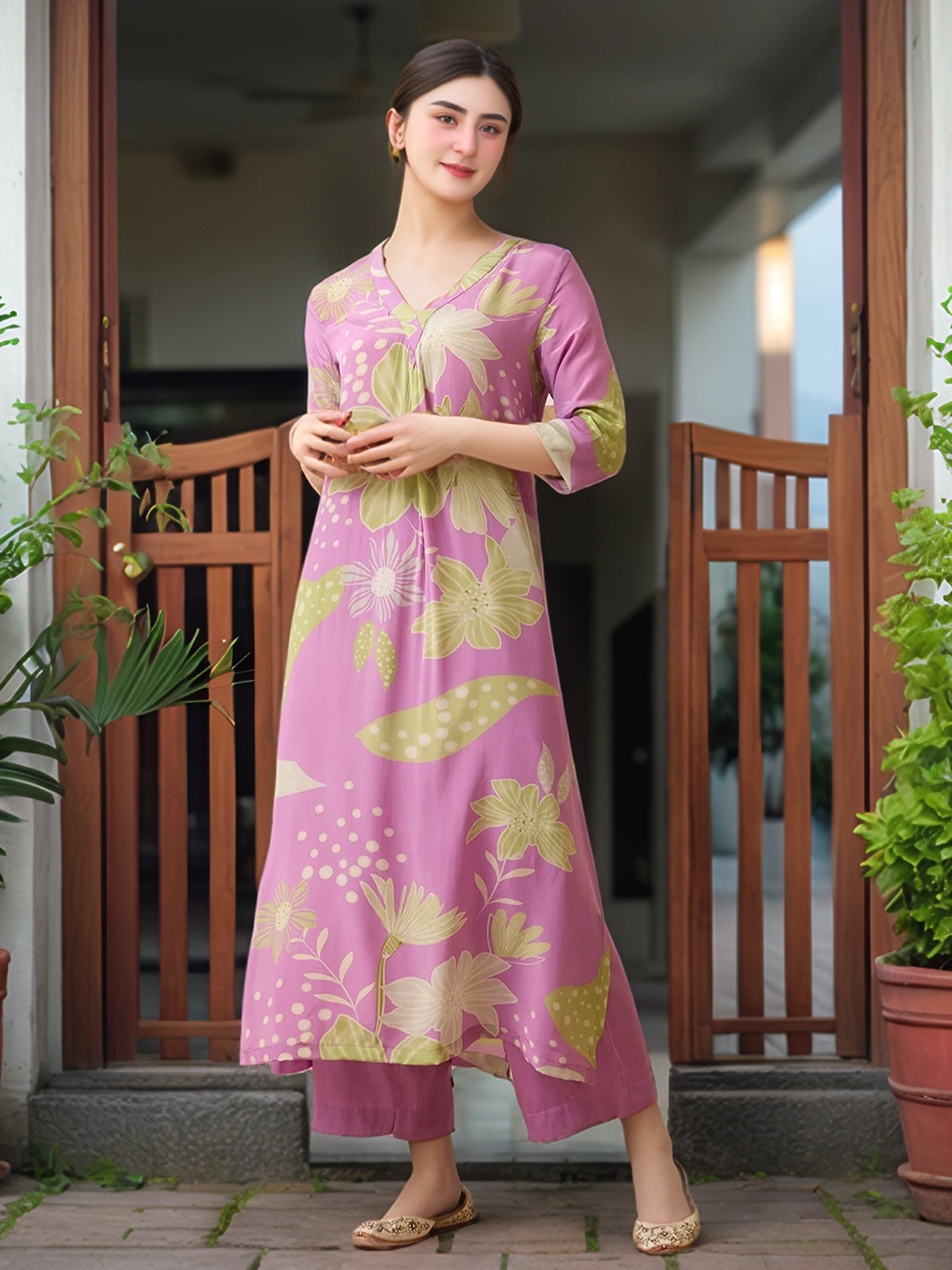 

GoSriKi Women Printed Regular Kurta with Palazzos & With Dupatta, Purple