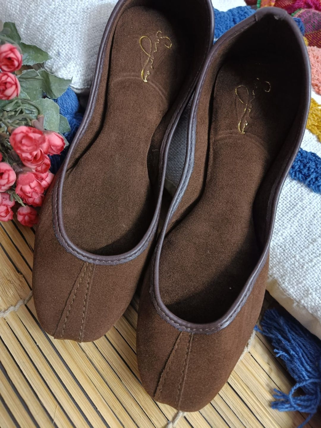 

Sangria Embellished Basic Majoris, Brown