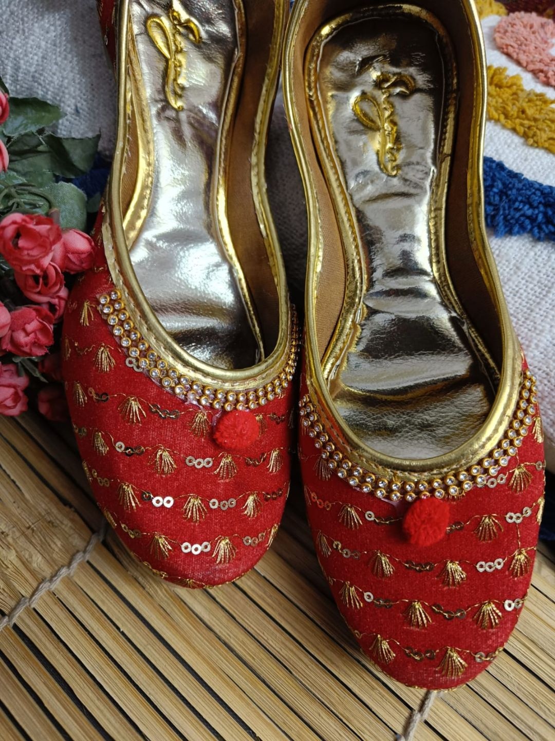 

Sangria Women Embellished Mojaris, Red