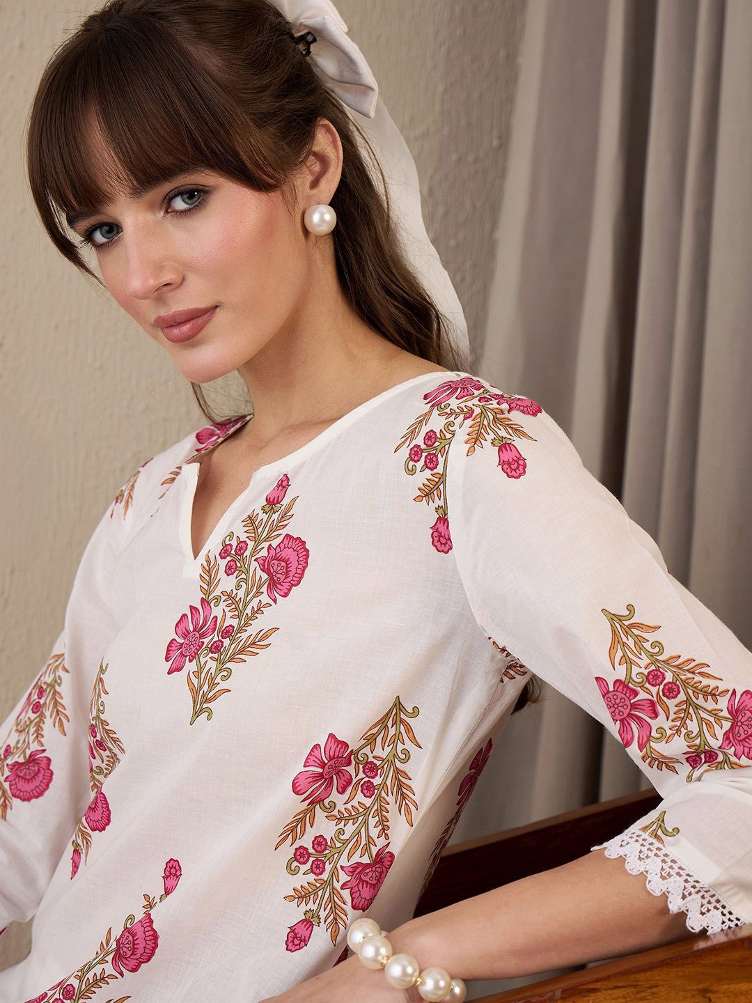 

Indo Era Women Floral Printed Regular Pure Cotton Kurta with Trousers, White