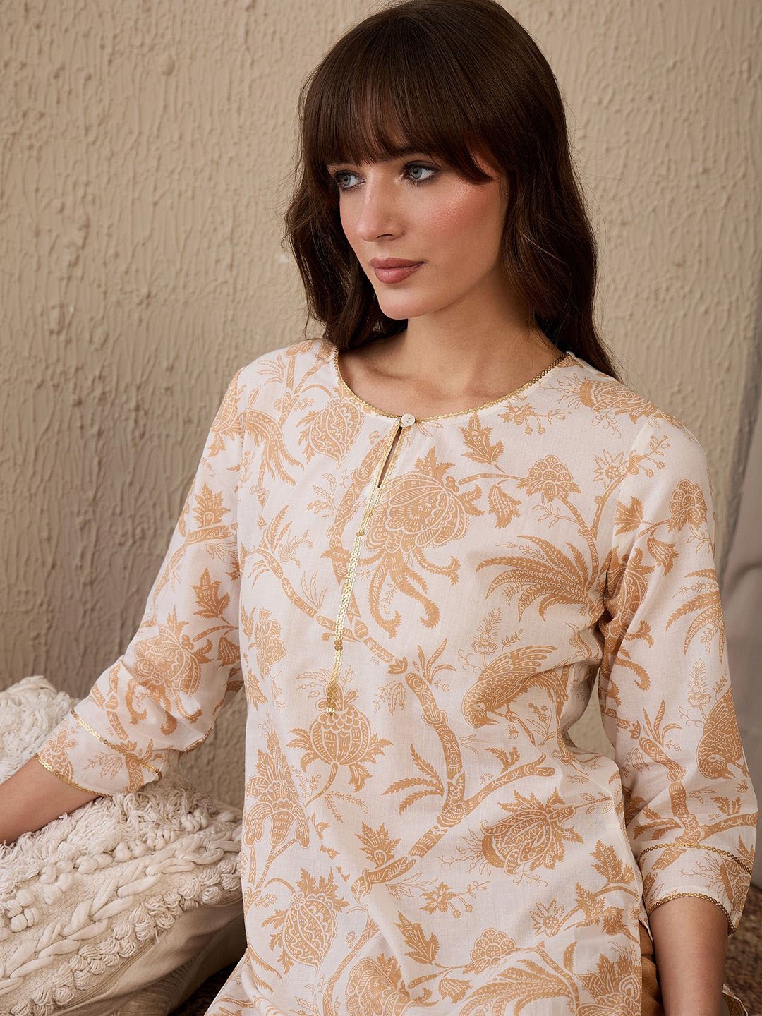 

Indo Era Women Floral Printed Keyhole Neck Sequinned Floral Kurta, White
