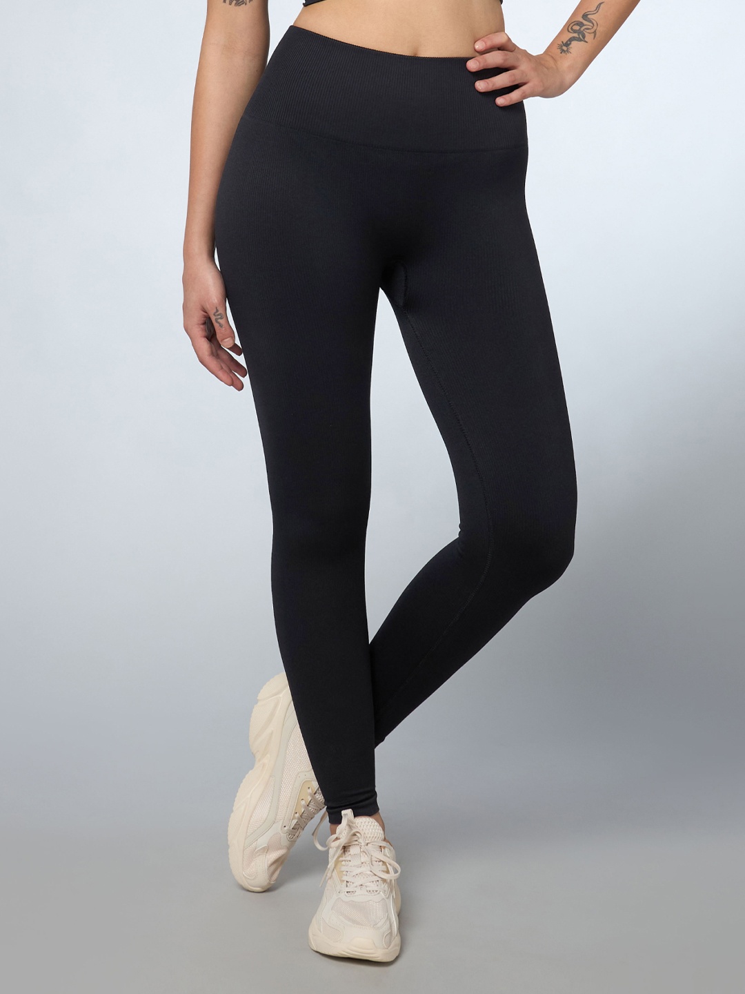 

CULT Women Black Versatile Seamless Tights