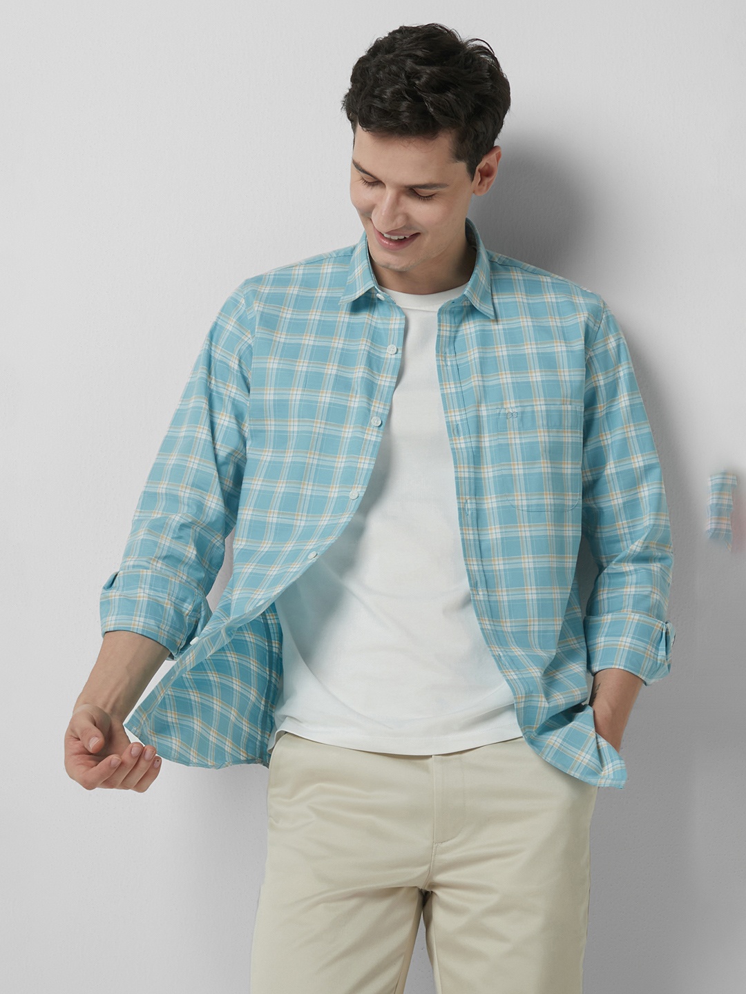 

Peter England Casuals Men Slim Fit Opaque Checked Casual Shirt, Blue