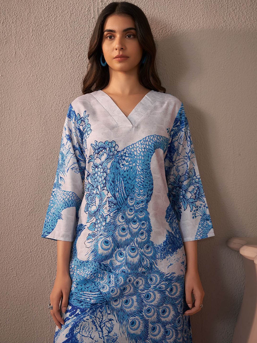 

Indo Era Women Floral Printed Regular Kurta with Trousers, Blue