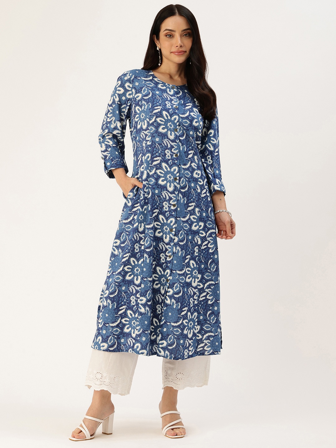 

AMUKTI Floral Printed Kurta, Blue