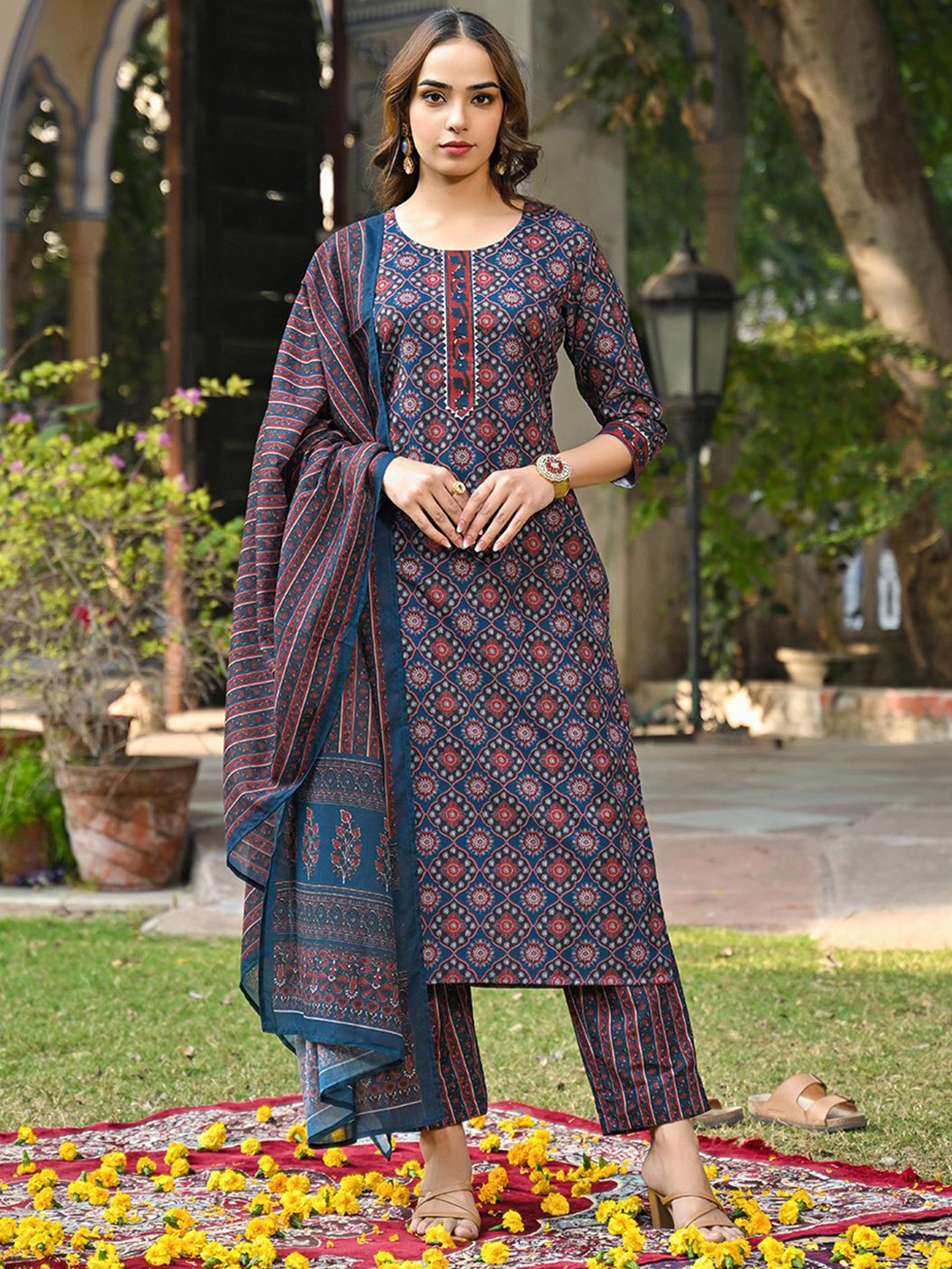 

AHIKA Women Ethnic Motifs Printed Regular Kurta with Trousers & With Dupatta, Blue