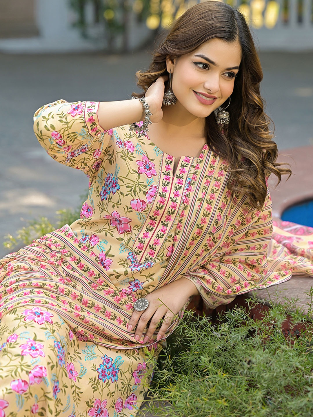

AHIKA Women Floral Printed Regular Kurta with Trousers & With Dupatta, Yellow