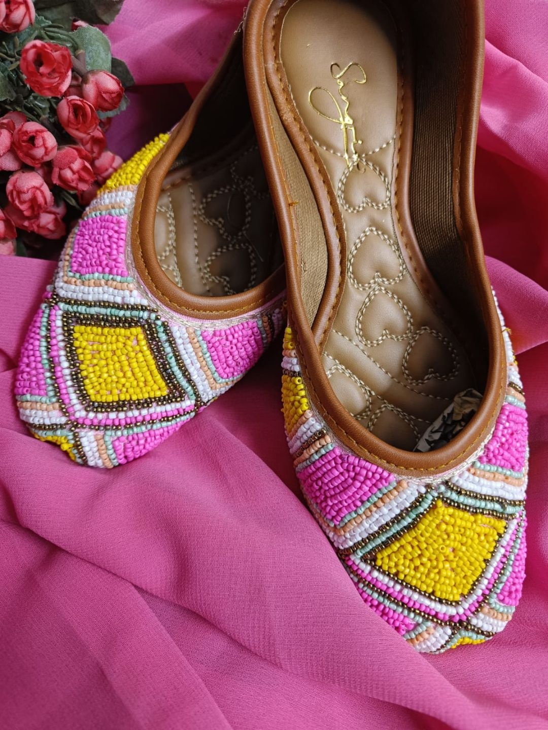 

Sangria Women Embellished Mojaris, Beige