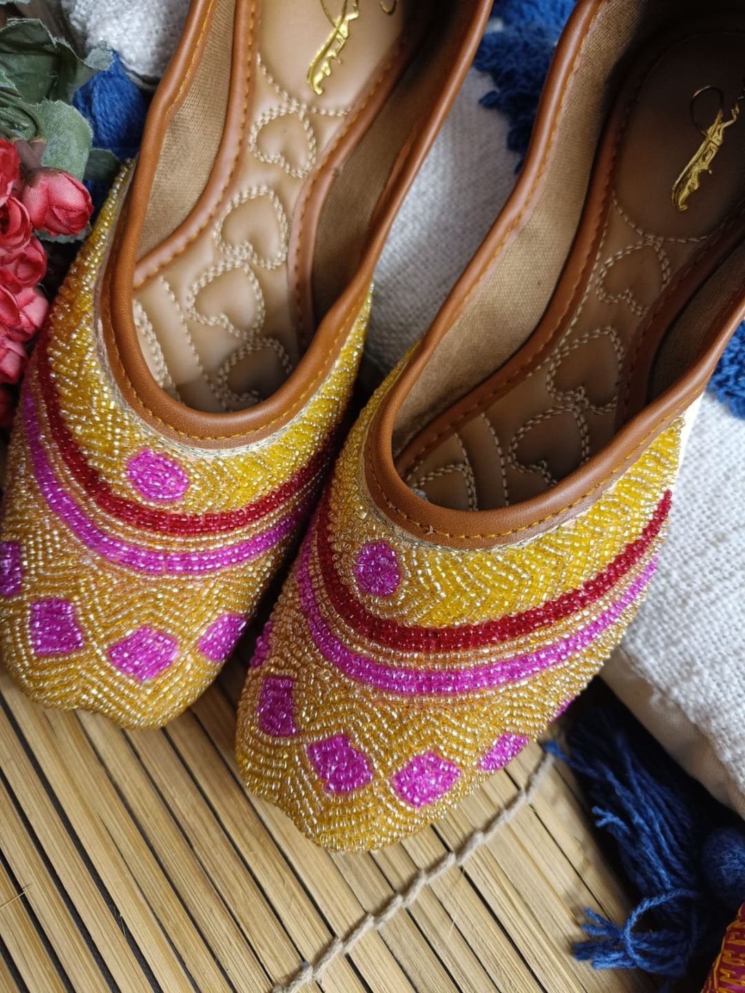 

Sangria Women Embellished Mojaris, Peach