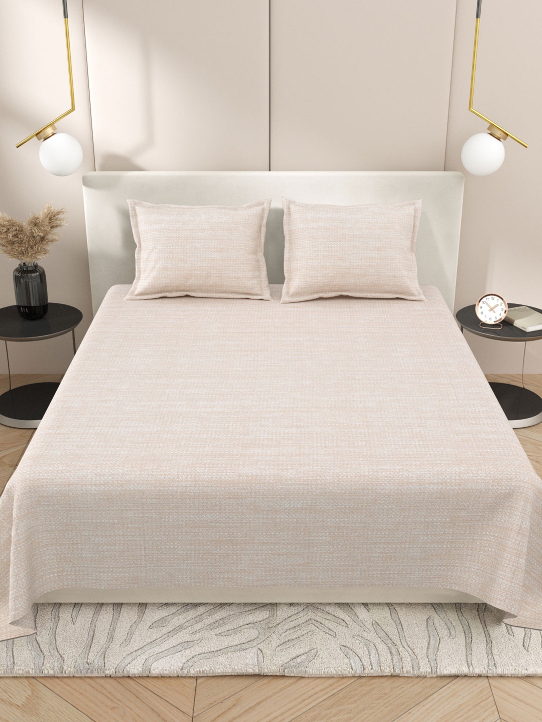 

Myntra Elegant Homes Beige & White 220 TC King Bedsheet with 2 Pillow Covers