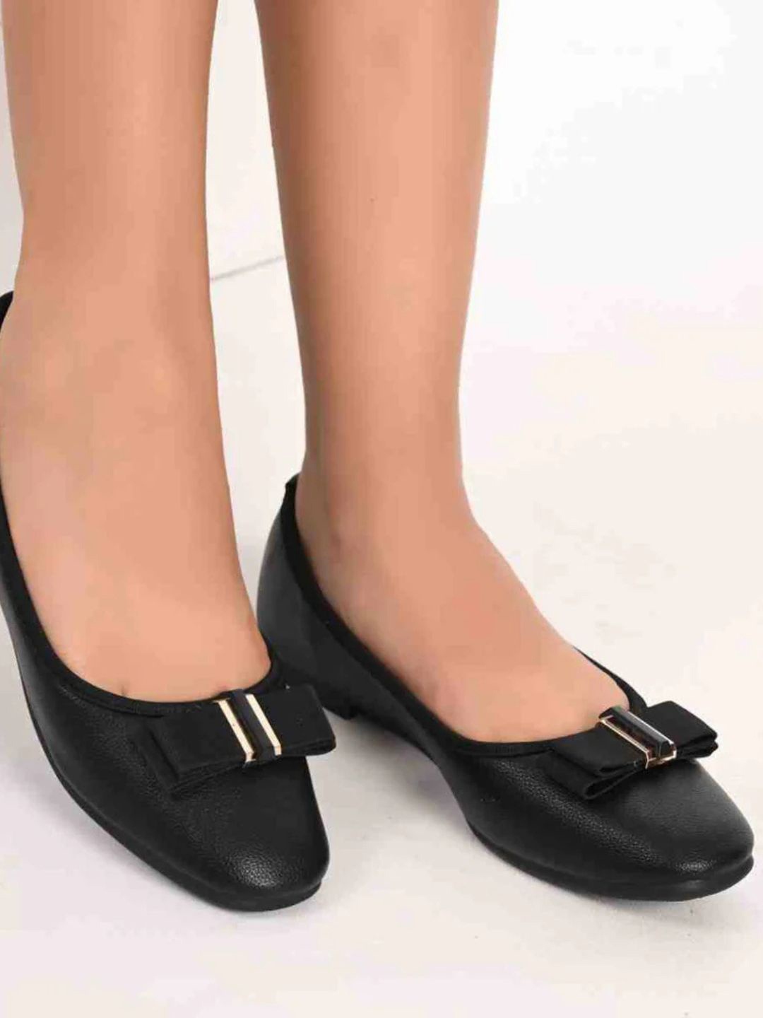 

San Marino by Shoe Bank Women Mules Flats, Black