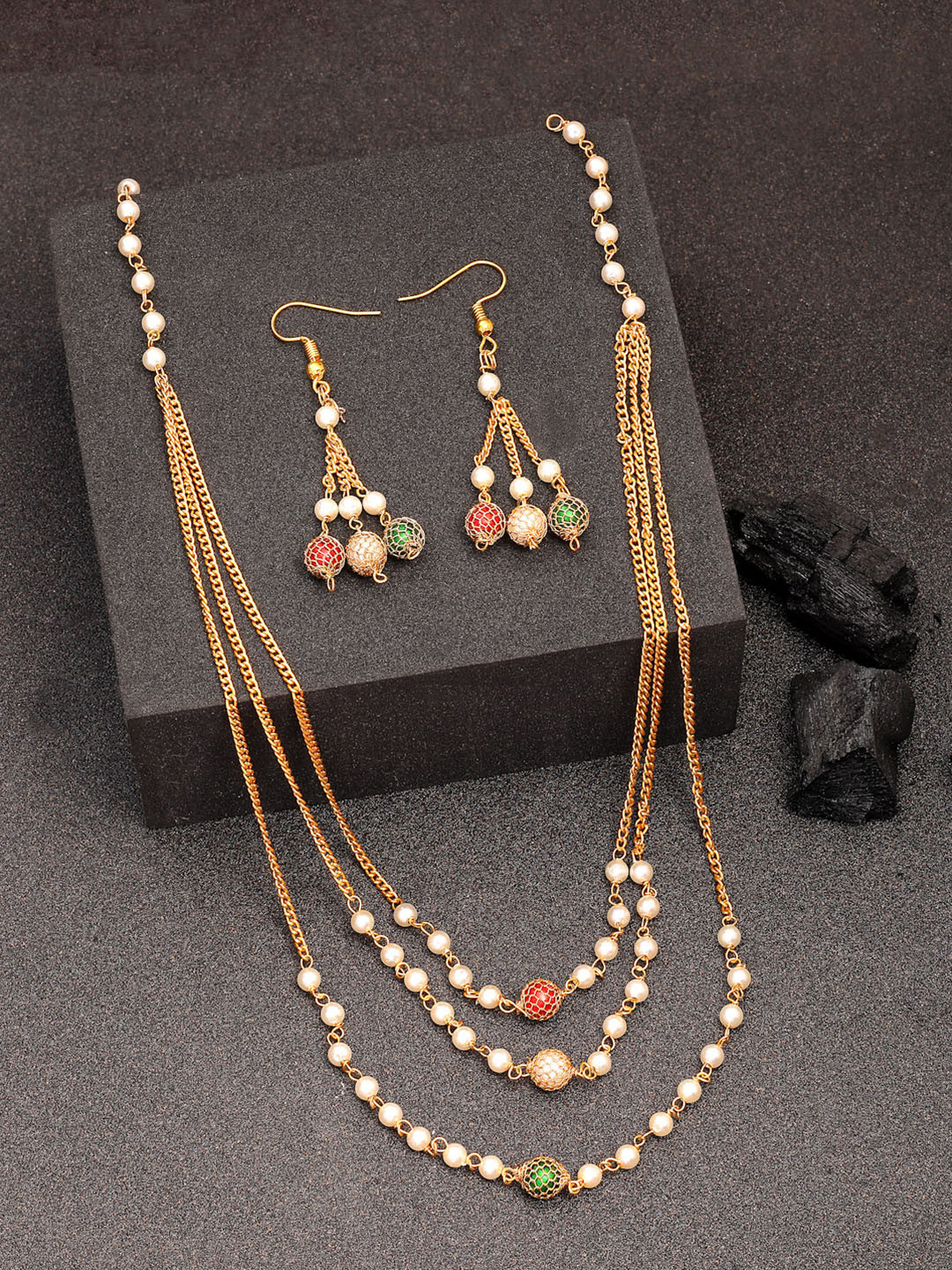 

Anouk Women Multi color Gold Plated Artificial Beads Jewellery Set