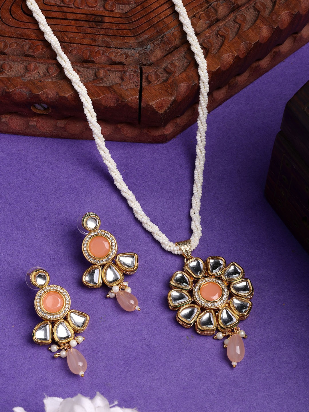

Anouk Women Peach Stones with Kundan Studded Long Jewellery Set, Gold