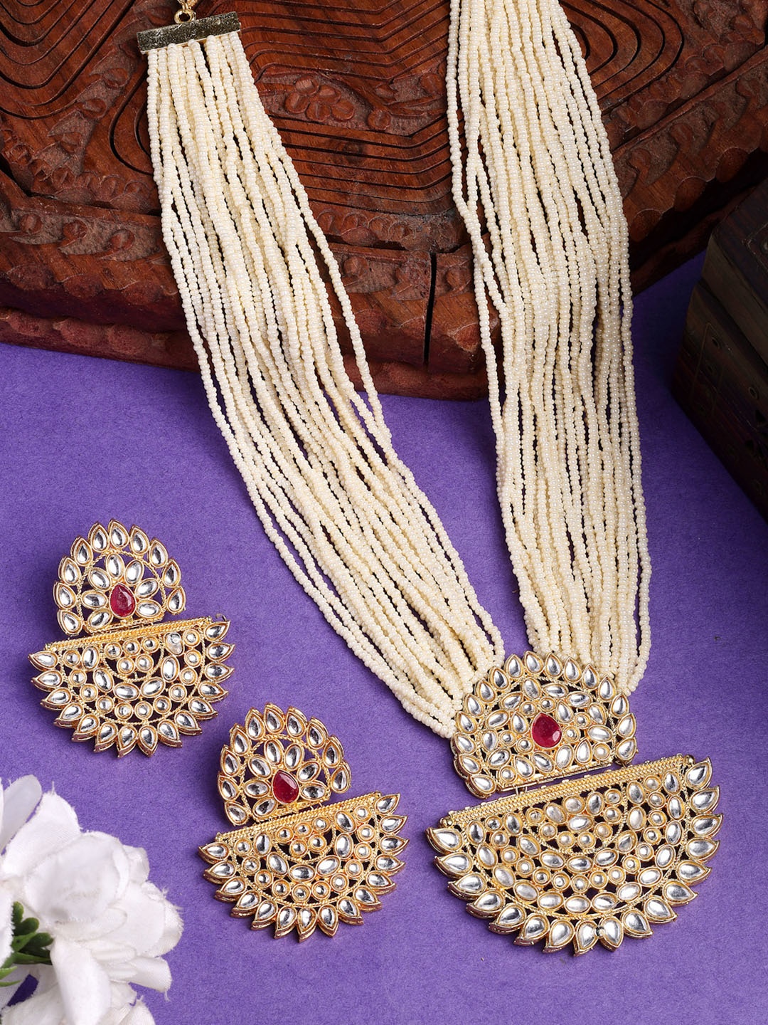 

Anouk Women Gold Toned Red Stones & Kundan Studded Jewellery Set