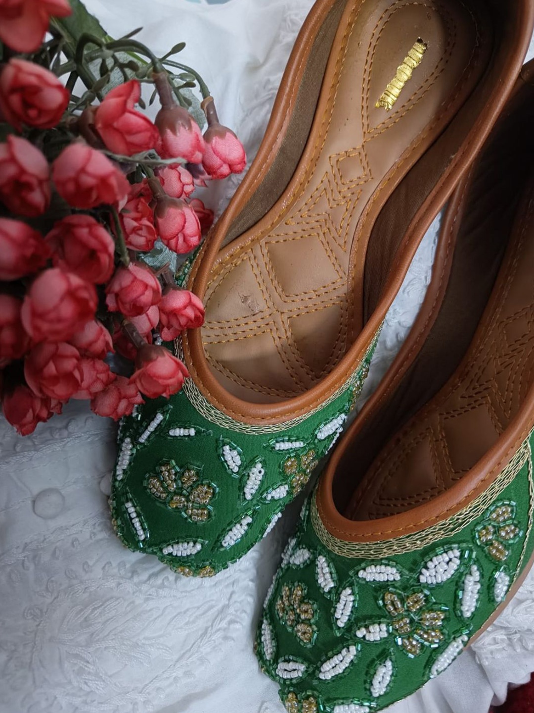 

Anouk Women Embellished Ethnic Mojaris Flats, Green