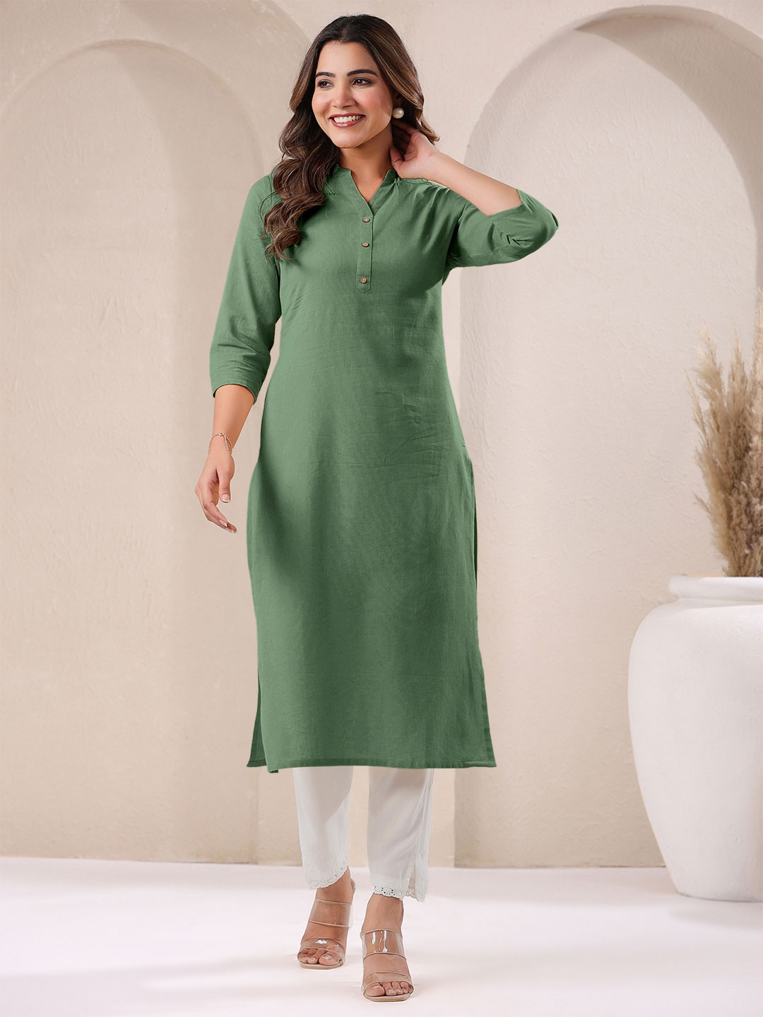 

Janasya Women's Green Cotton Solid Straight Kurta