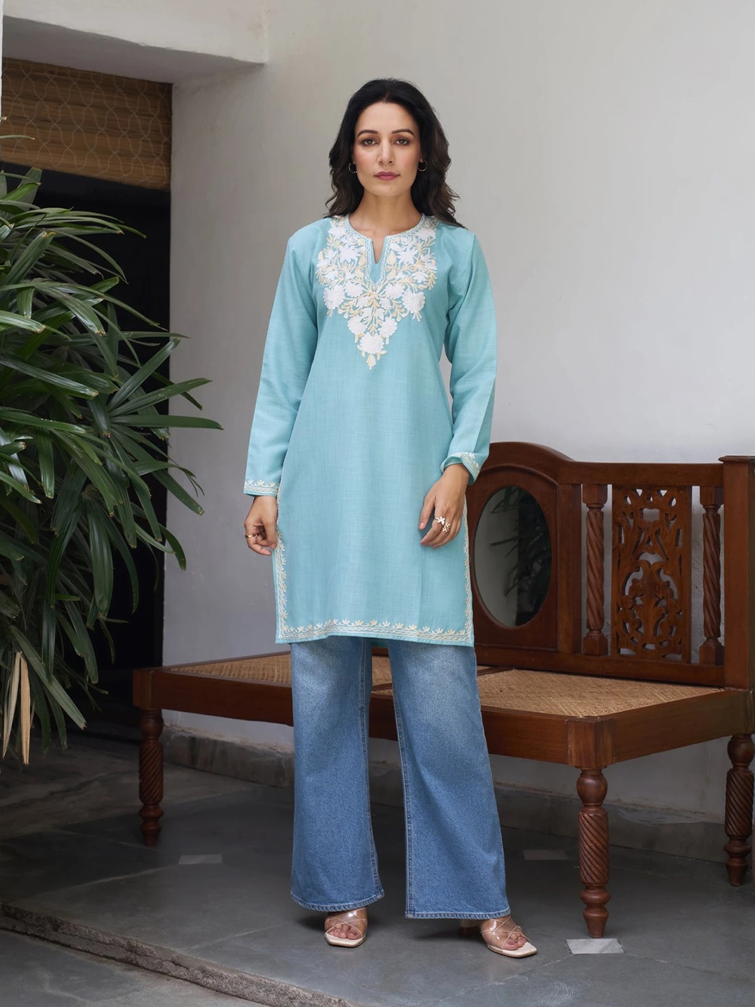 

Kashmir Box Floral Embroidered Cotton Summer Kurta, Blue