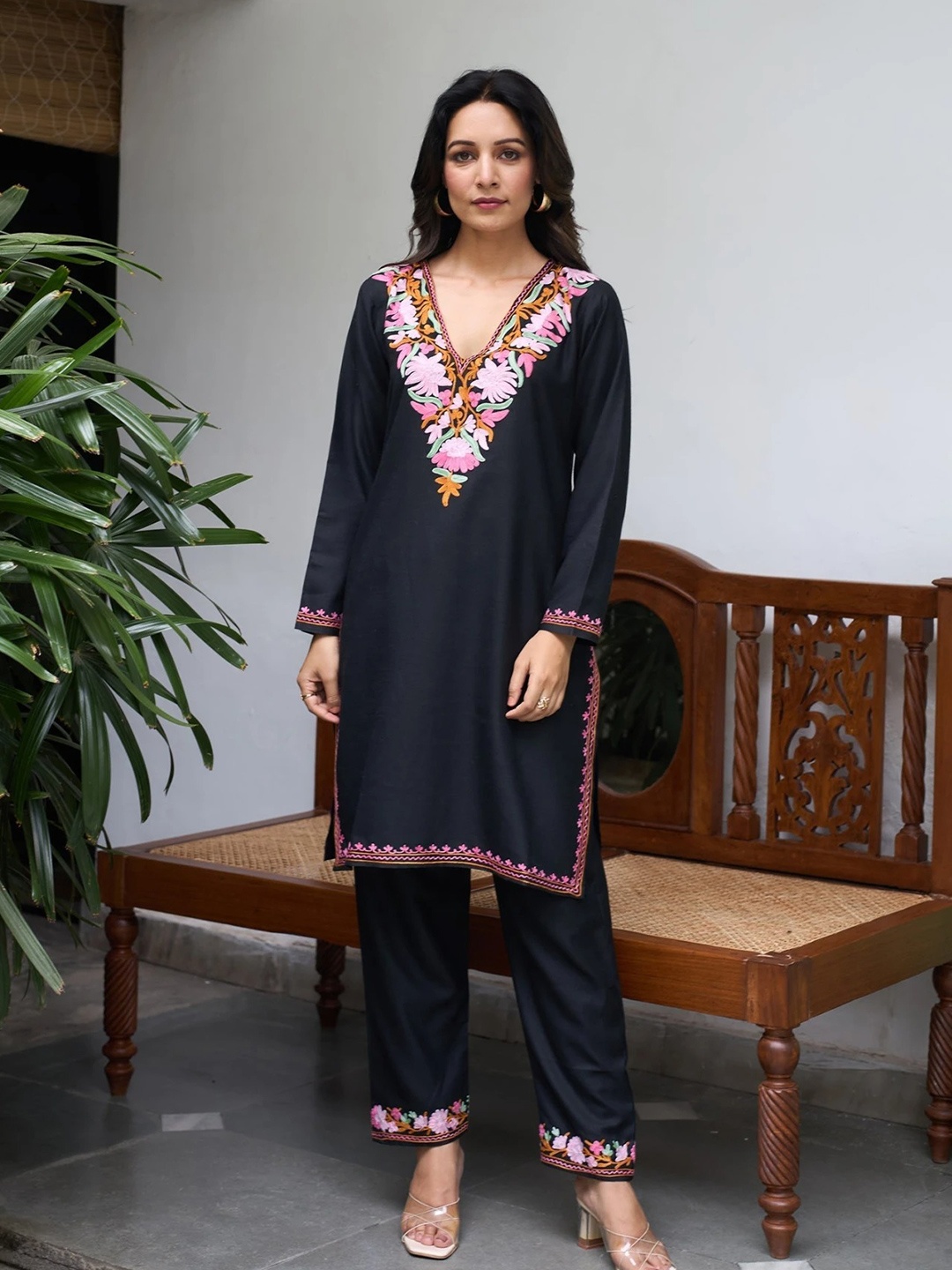 

Kashmir Box Kashmiri Aari Embroidered V Neck Cotton Summer Co Ord Set, Black