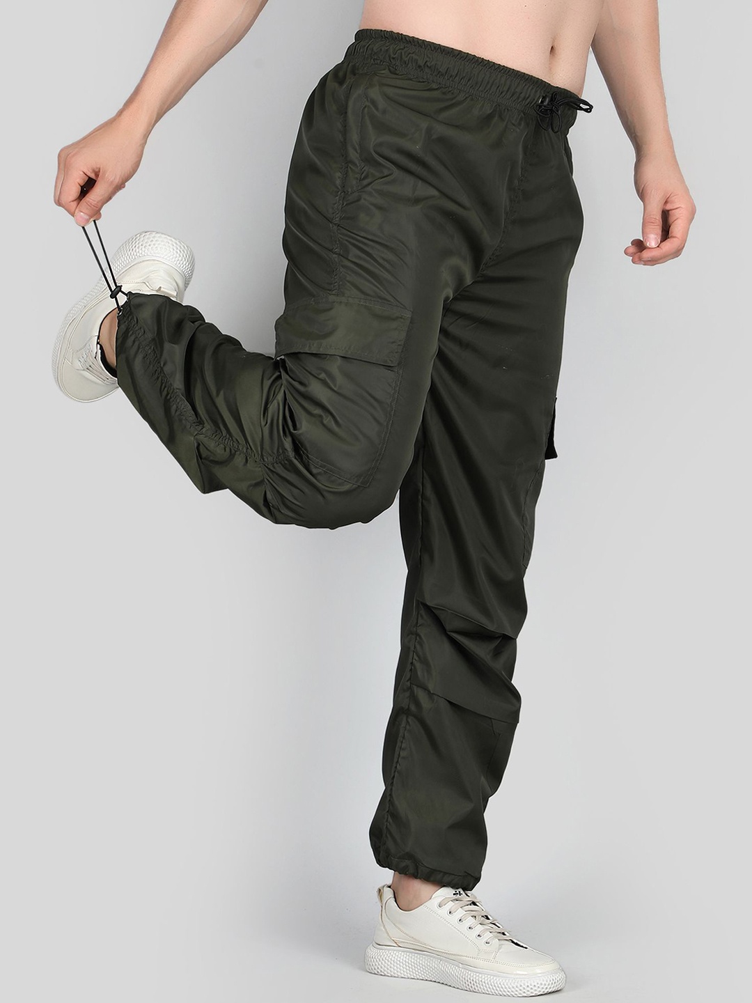 

Raxedo Men Sportscore Relaxed Fit Baggy Parachute Track Pant, Olive