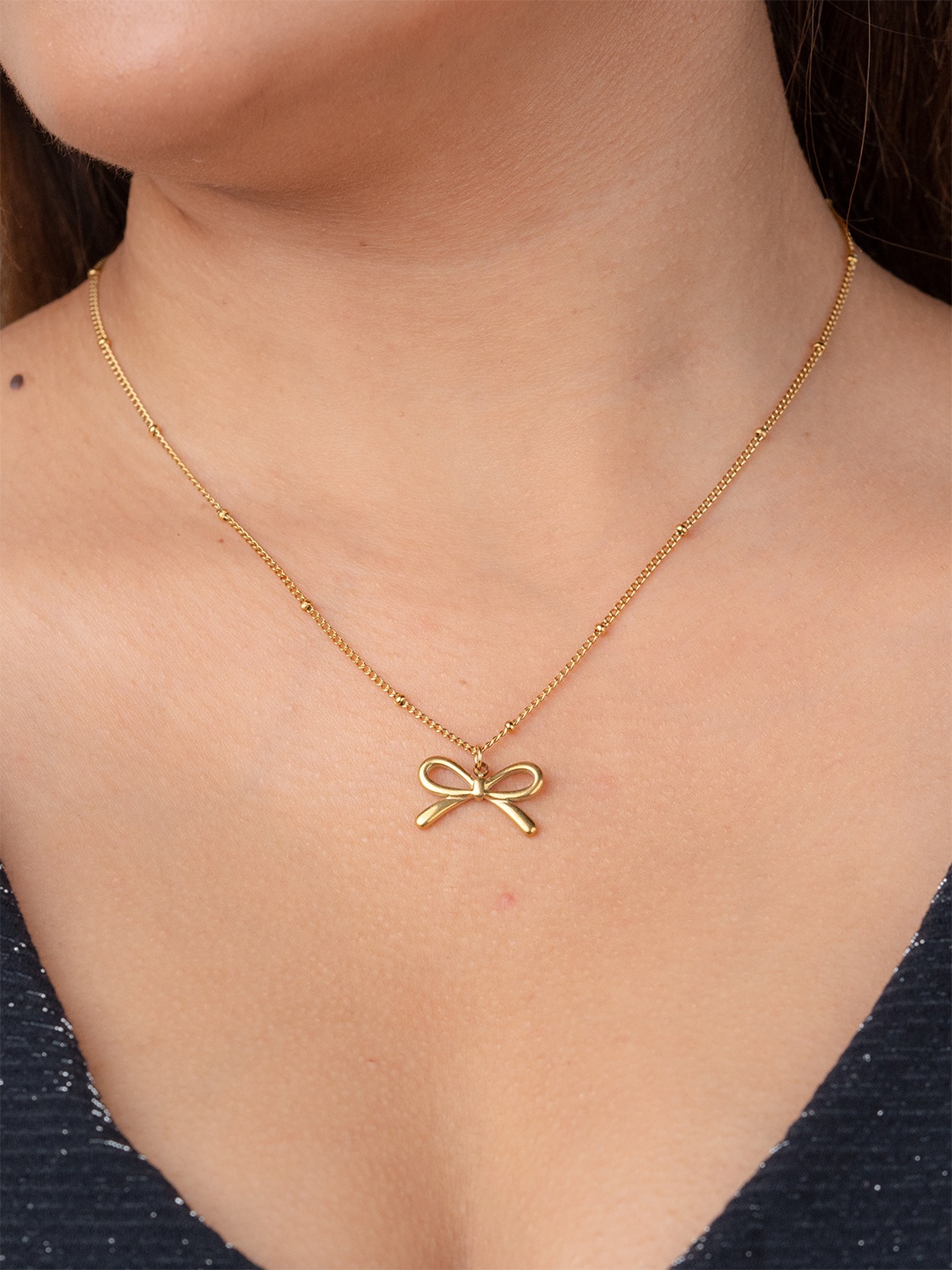 

Zeraki Jewels Gold-Plated Heart Shaped Pendants