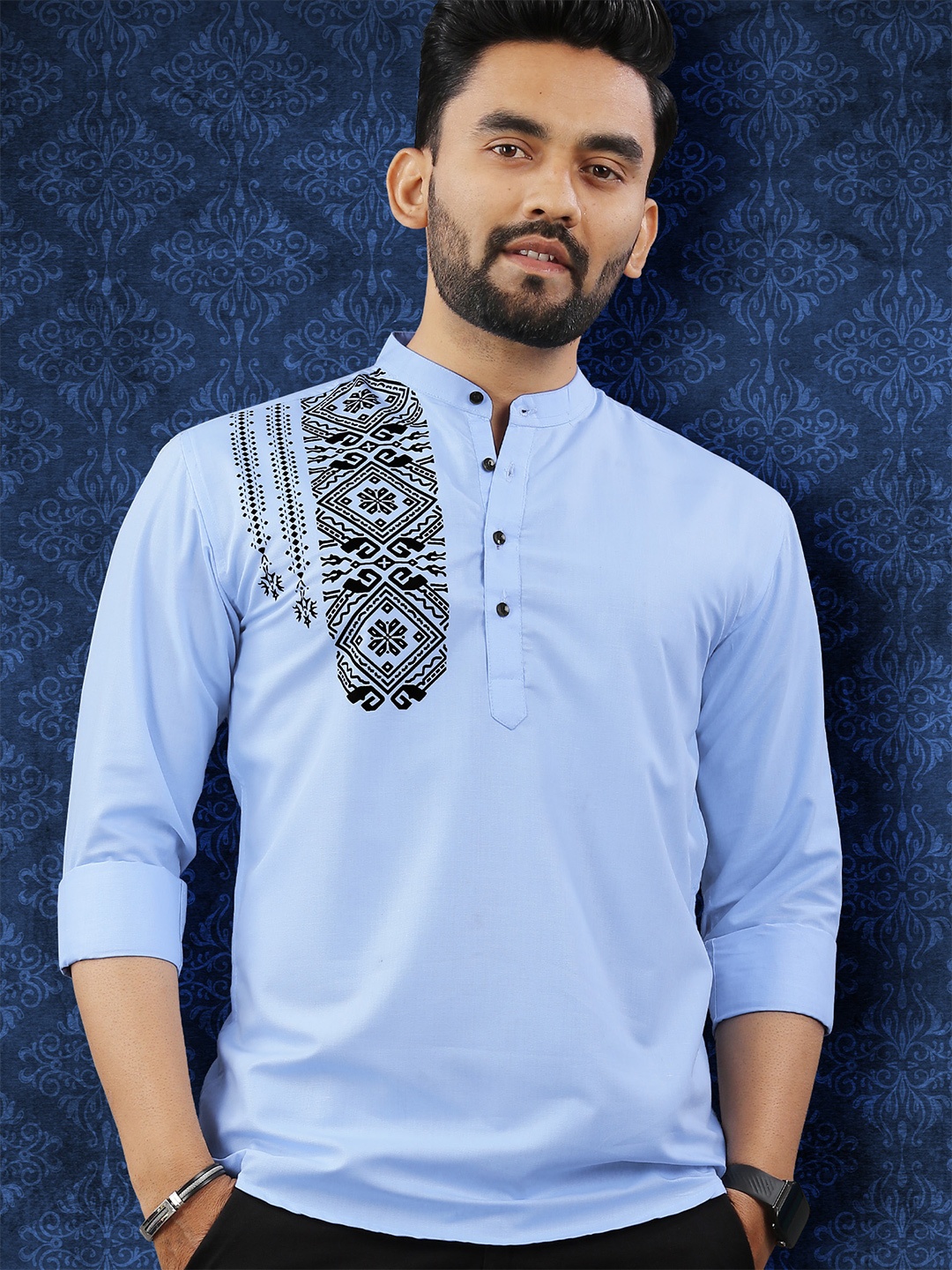 

VeBNoR Men Ethnic Motifs Thread Work Kurta, Blue