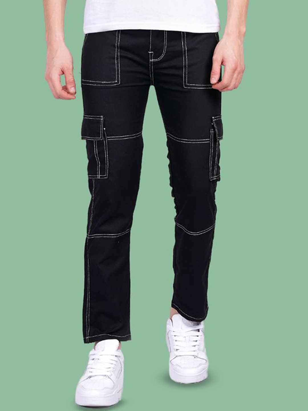 

LINARIA Men Classic Straight Fit Low Distress Jeans, Black