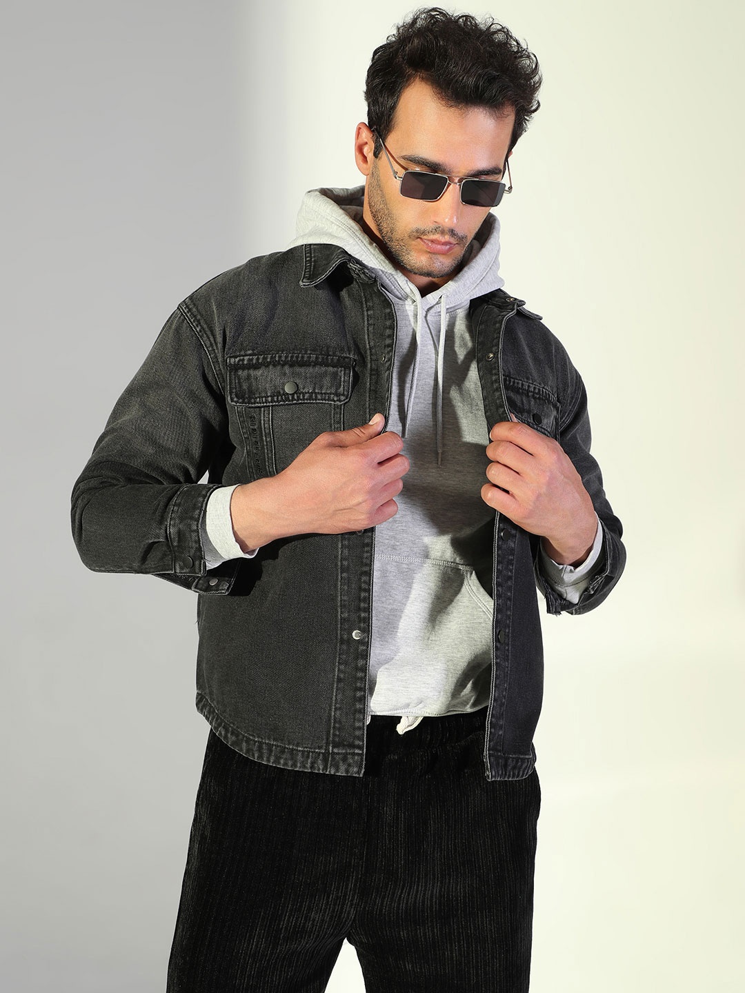 

SHOWOFF Men Spread Collar Solid Denim Casual Windcheater Denim Jacket, Black
