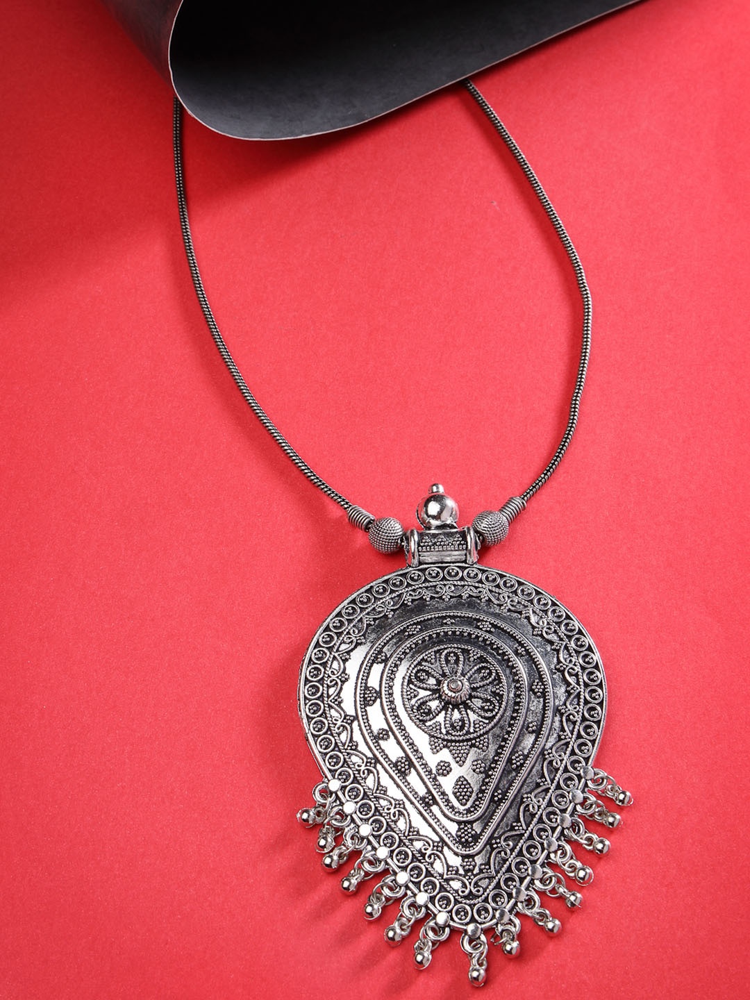 

Sangria Women Oxidised Necklace, Silver