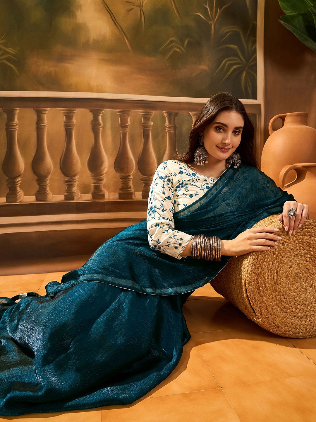 

Sangria Solid Pure Chiffon Saree with Blouse Piece, Teal