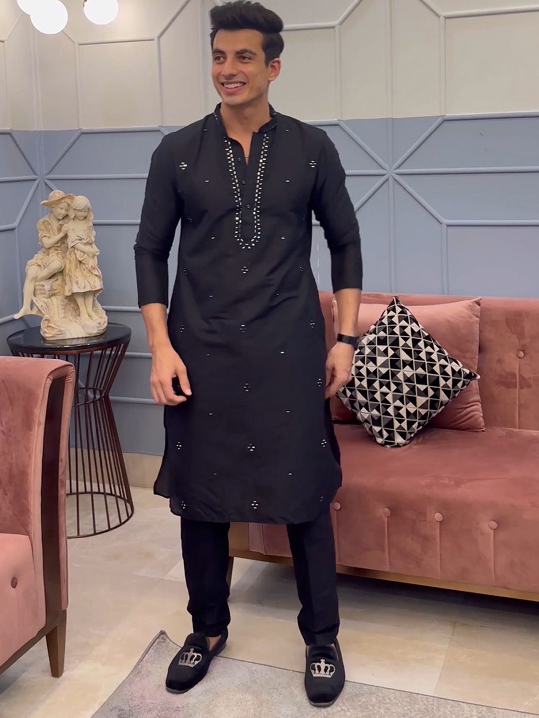 KISAH Floral Embroidered Mandarin Collar Straight Mirror Work Kurta With Trousers, Black