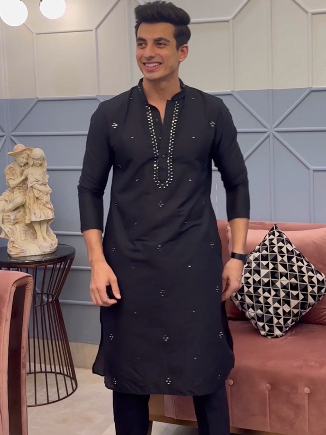 

KISAH Geometric Embroidered Mirror Work Kurta, Black