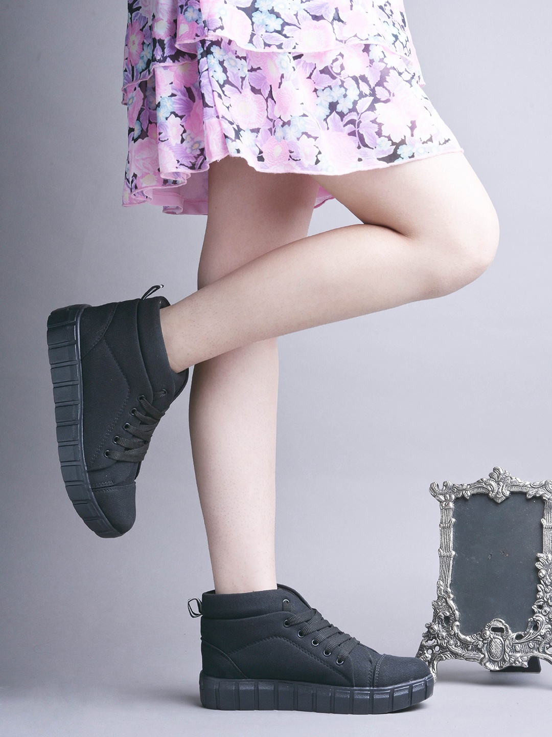 

The Roadster Lifestyle Co Women Platform-Heeled Lace-Ups Regular Boots, Black