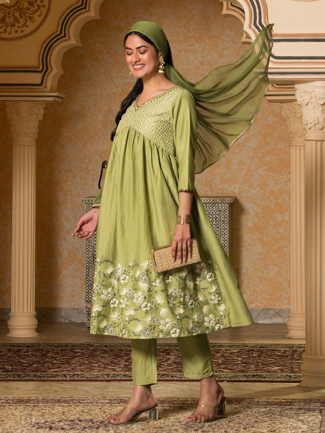 

SAHASIKA Floral Printed V Neck Beads and Stones Empire Anarkali Kurta & Trouser & Dupatta, Green