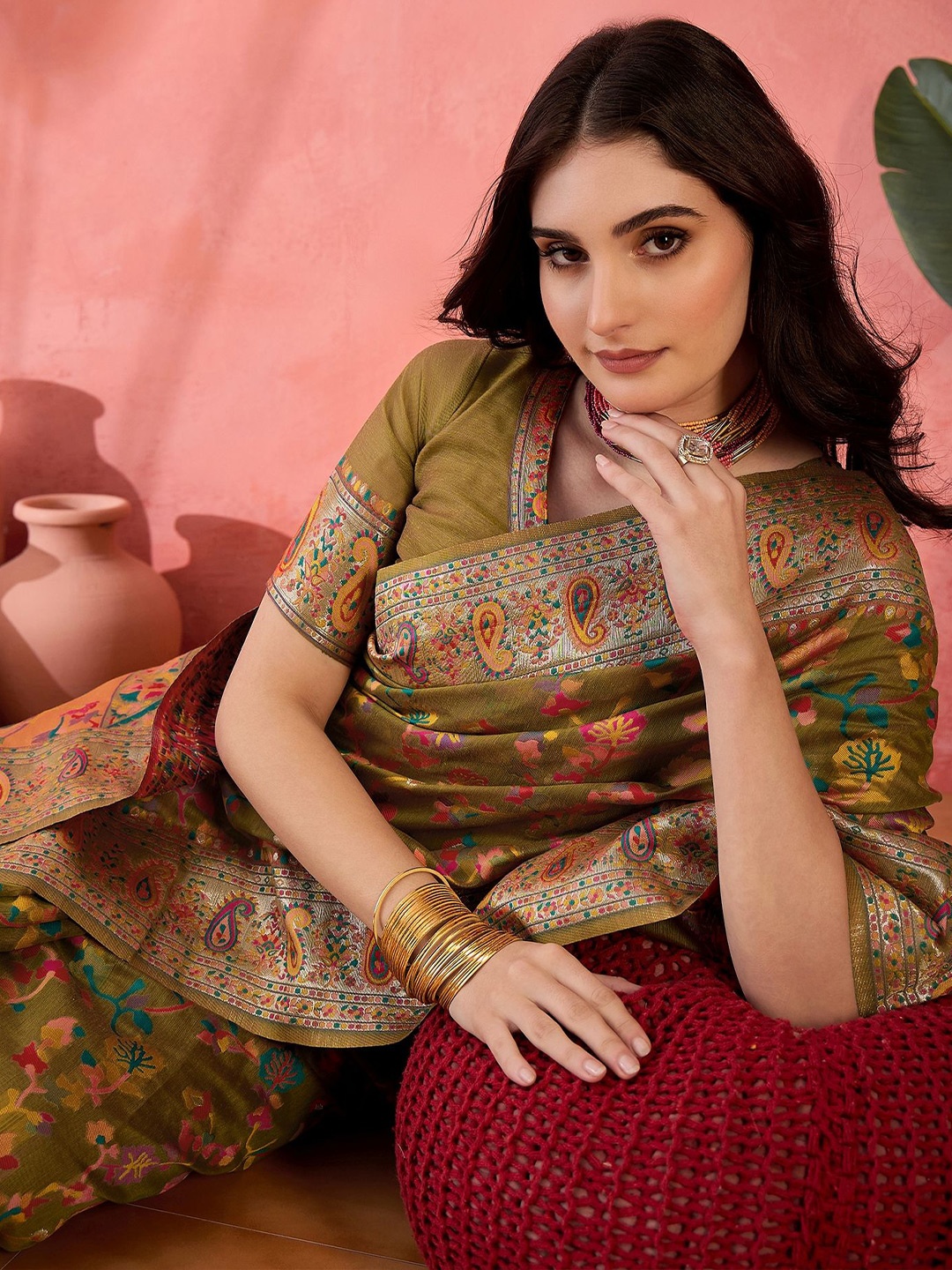 

Sangria Woven Design Jamdani Saree With Unstitched Blouse, Olive