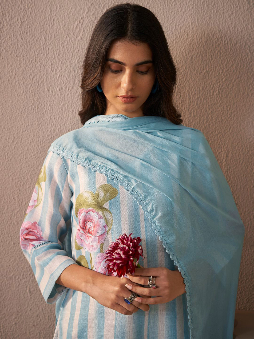 

Indo Era Floral Printed V-Neck Linen Kurta with Trousers & Dupatta, Blue