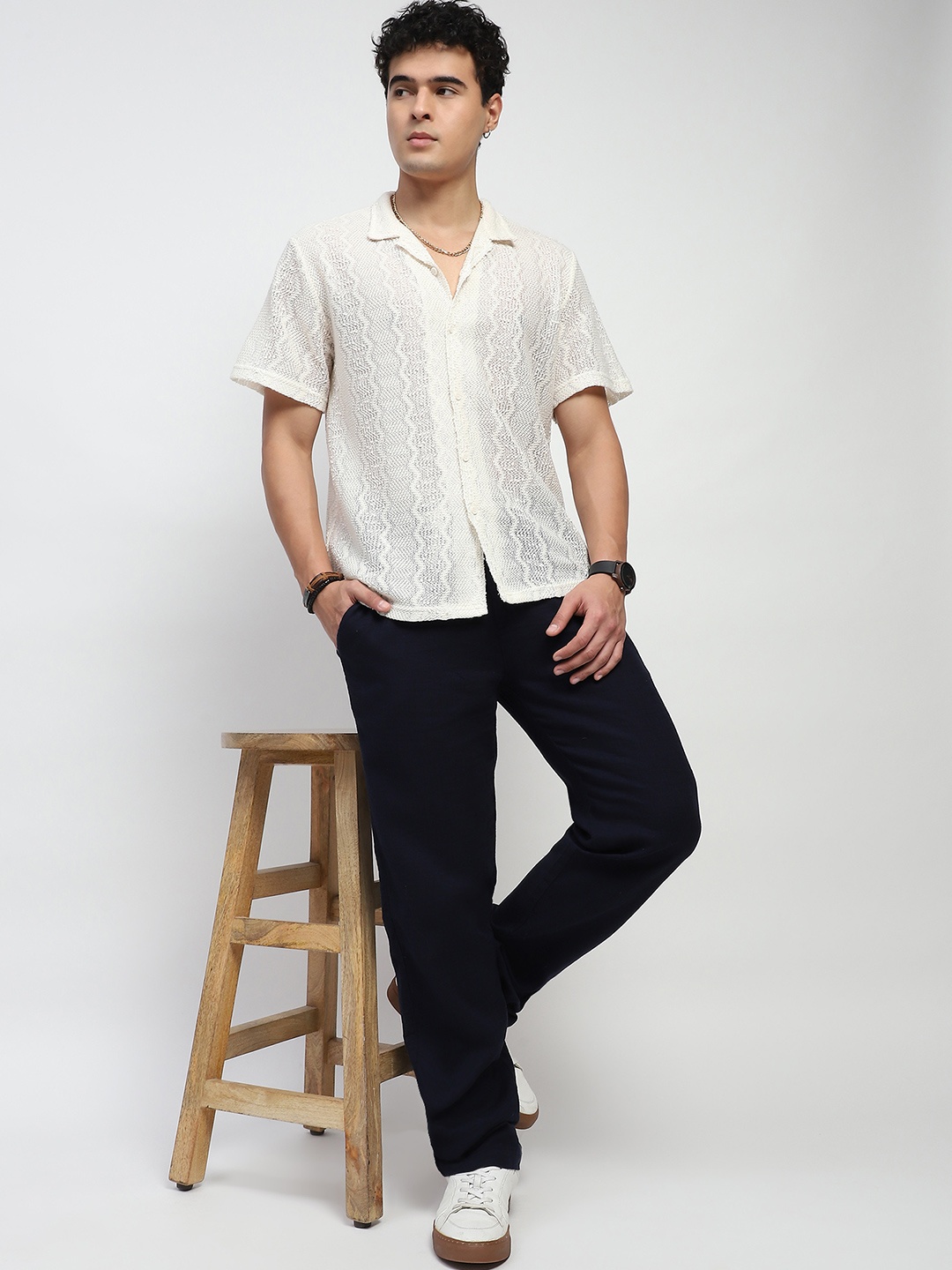 

Global Republic Men Smart Loose Fit Low-Rise Cotton Easy Wash Trousers, Navy blue