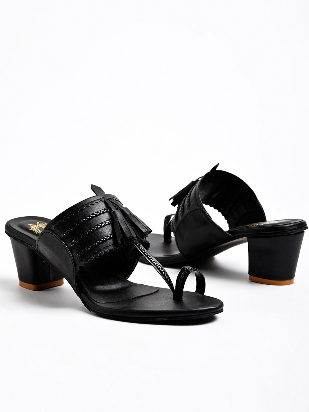 

Shoetopia Girls Ethnic Block Sandals, Black