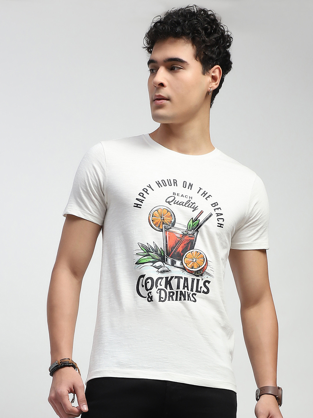 

Global Republic Men Printed Graphic Print T-shirt, Off white
