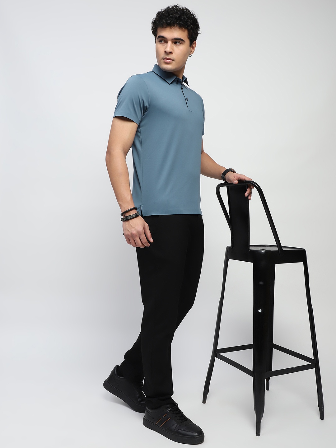 

Global Republic Men Polo Collar T-shirt, Blue